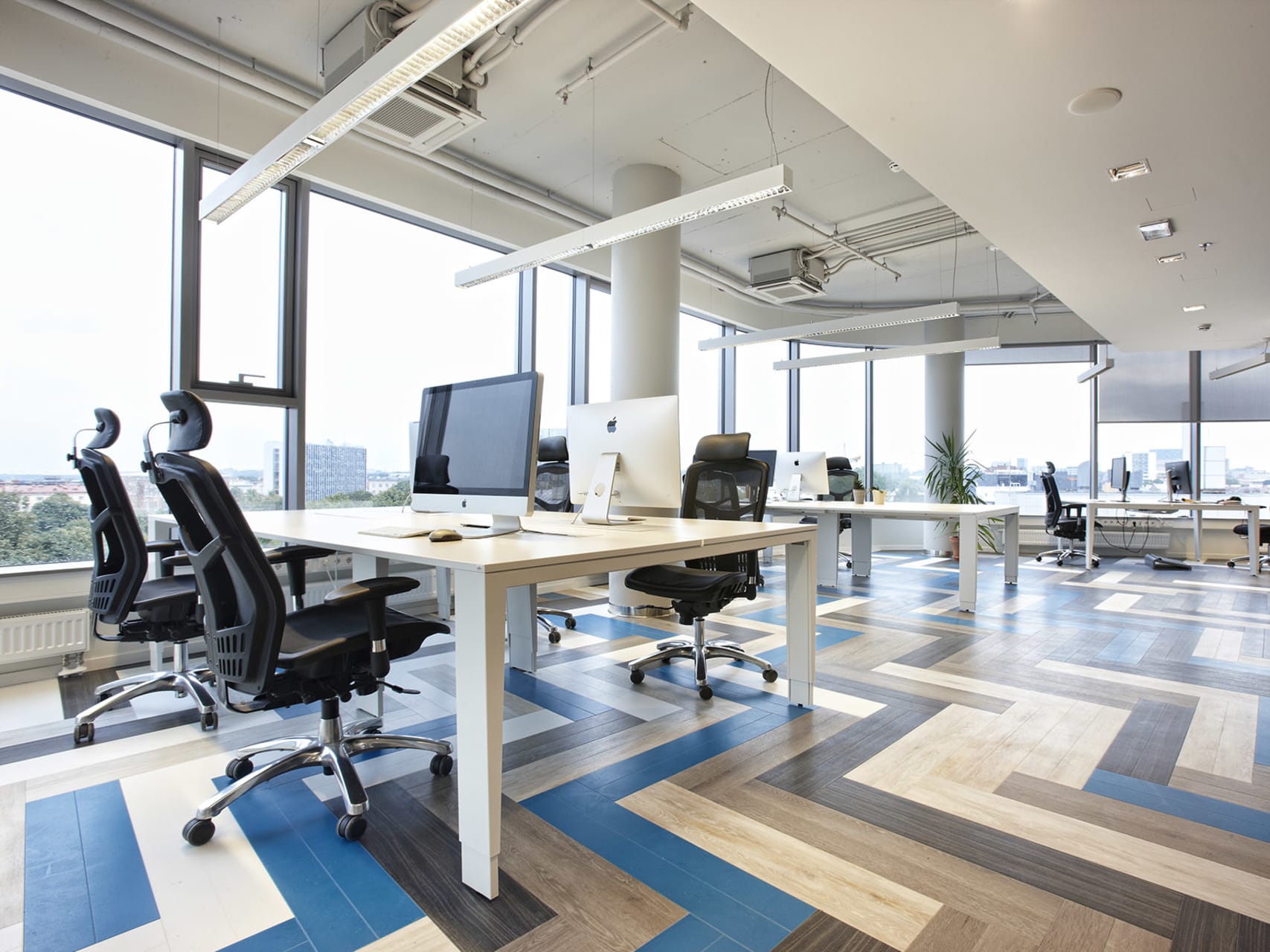 Helsinki AR0ACF90 | Amtico Commercial LVT Flooring from the
